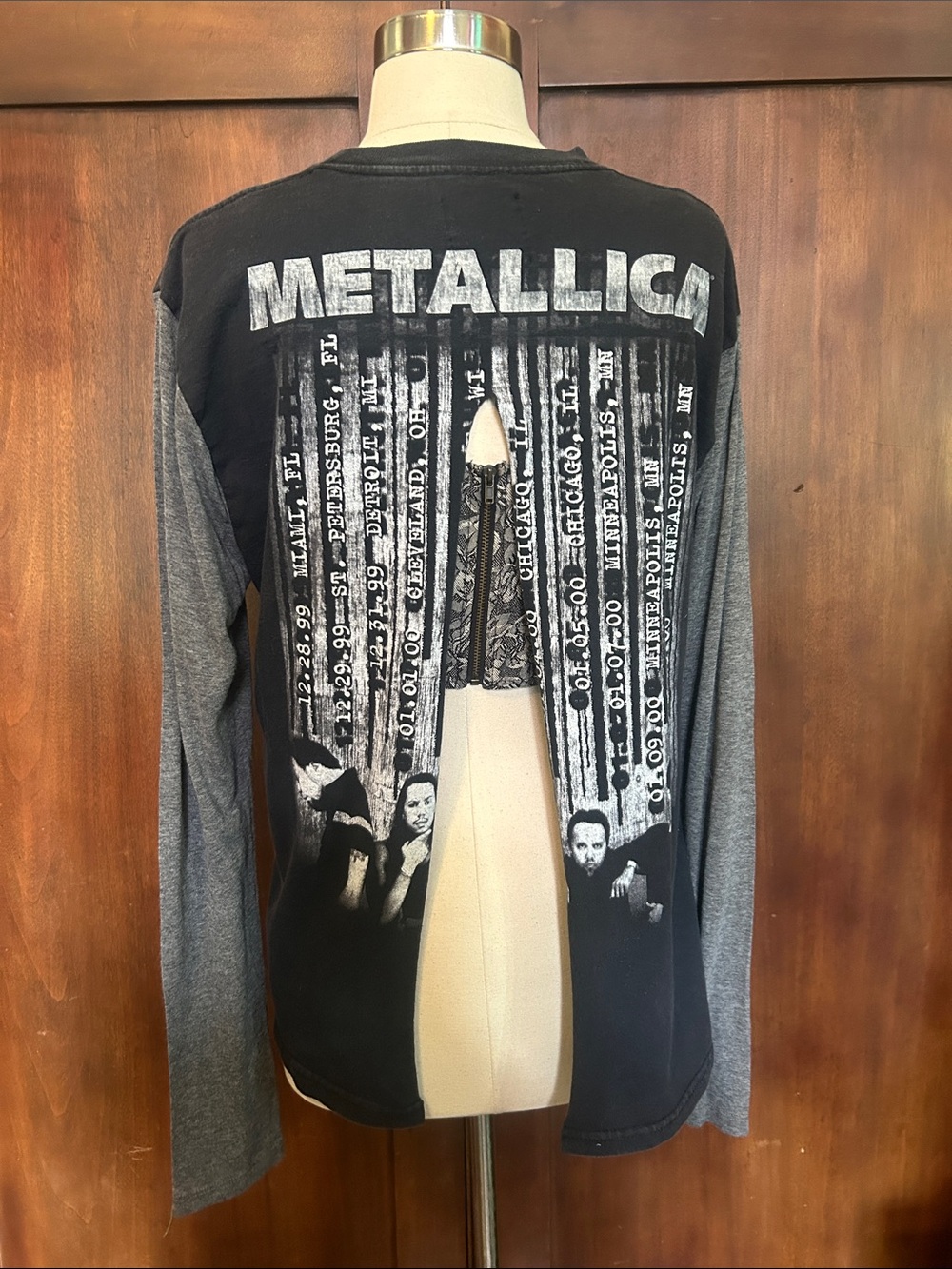 90s Vintage Distressed Open Back Metallica Long Sleeve Concert Tee M